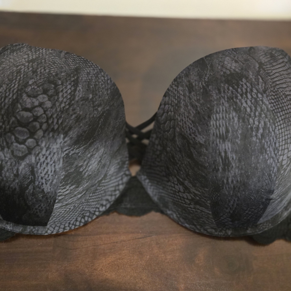 Torrid 44DDD Black Lace Push-Up Bra